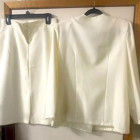 Vintage Bedford Fair 80’s-inspired (Size 12) Retro Cream Jacket & Skirt Suit - Picture 2 of 13